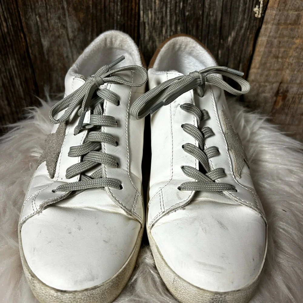 KELLPARKER Women's White and Gray Sneakers - Picture 2 of 7
